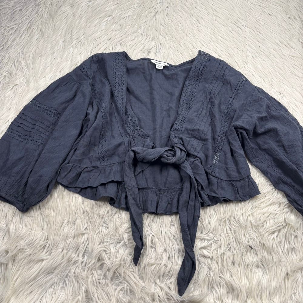 American Eagle Women's S Gray Crochet Inset Tie Front Cropped Blouse Top Boho - Picture 1 of 7